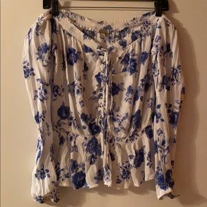 Gimmicks BKE Buckle off shoulder top med